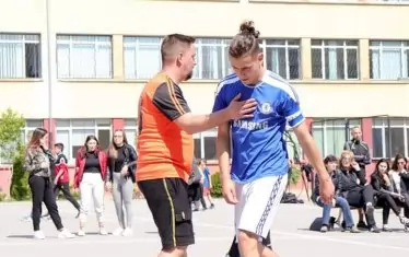 Футболните турнири в 119-о са много оспорвани.