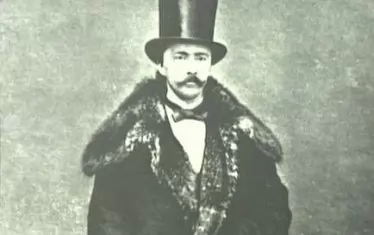 Хайнрих Шлиман има феноменална дарба да усвоява чужди езици, а това заедно с предприемаческия му нюх му носи огромни успехи и много пари. 

