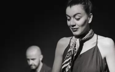  "Ембриони" - десетина документални истории за най-трудния женски избор.