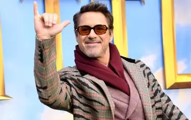 Робърт Дауни Джуниър също се е борил с демони и зависимости.