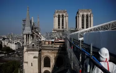 За възстановяването на "Нотр Дам" са събрани 1 милиард евро.