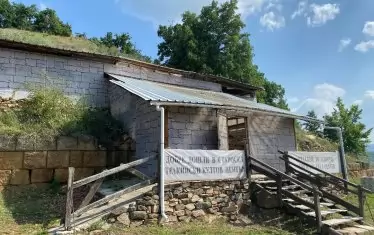Храмът в Четиньова могила е истински шедьовър на тракийската култова архитектура.