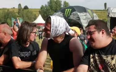 Колоритът традиционно съпътстваше музикалното шоу от подобен калибър.