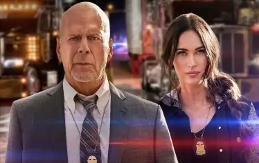  Брус Уилис и Меган Фокс във филма Midnight in the Switchgrass (2021). 