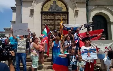  Възторжени посрещачи на "Нощни вълци" в София през 2016 г.