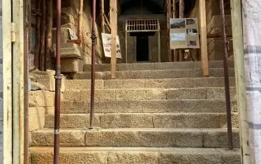 Прекрачвайки могилите в Старосел, човек няма как да не се впечатли от творческия гений на траките.