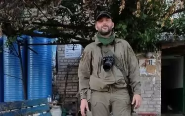 Сергей Среда по време на посещението си в щаба на "Вагнер", репортажът от което послужи на украинската армия за определяне на координатите и нанасяне на удара