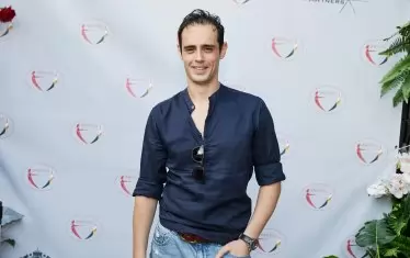 Хаджитанев идва на церемонията за връчване на наградите "Импулс". 