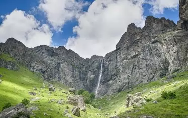 По пътя на падащите води на България