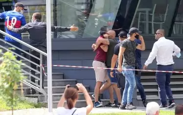 Темелков наблюдава мелето по време на конференцията на ГЕРБ преди 2 години.