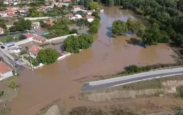 Надолу по Стряма, в община Марица, положението бе такова тия дни.