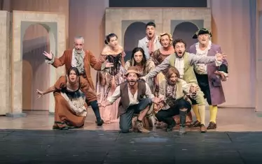  Актьорският ансамбъл на спектакъла.