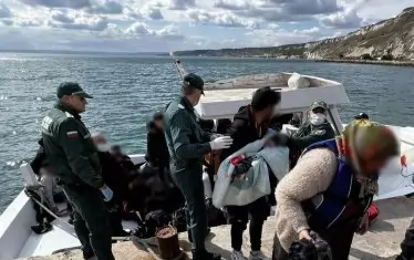 Граничари спасиха мигранти на лодка до нос Шабла
