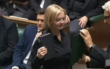 Премиерът Лиз Тръс положи клетва за вярност към монарха.