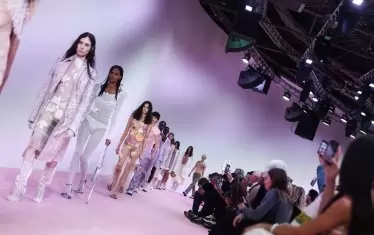  Дефилето на Джони Йохансон за "Акне Студиос".