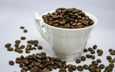 Суша в Бразилия свива доставките на кафе