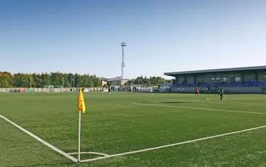 ...и отвътре, по време на мач.