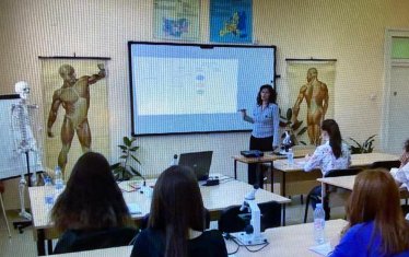 Макетите на човешкото тяло помагат за уроците по биология в СУ "Хр. Ботев" във Враца.