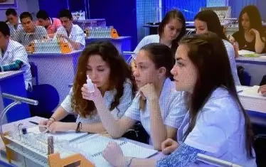 Лаборатория по химия в училище "Хр. Ботев" във Враца