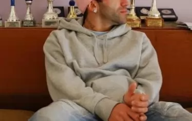 Спомен от ранните години, когато въпреки по-малкия творчески път наградите вече бяха много.