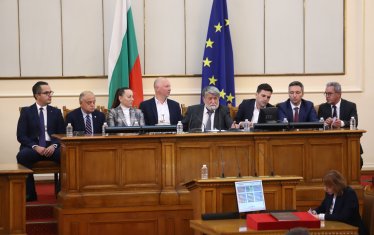 ГЕРБ, ДПС, БСП и БВ избраха Рашидов начело на НС