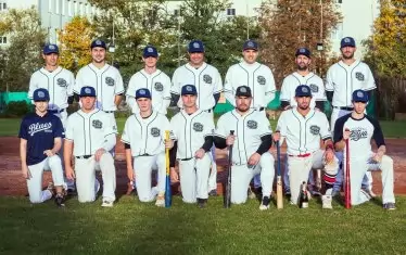 Шампионският отбор на "София Блус" за 2022 г.: Стефан Бешков, Николай Каращранов, Килиан Мийе, Петър Груев, Данаил Георгиев, Александър Насъпов, Александър Стоянов (прави от ляво на дясно), Мартин Божилов, Георги Георгиев, Кристиян Тодоров, Евгений Черноземски, Георги Копчев, Димитър Насъпов, Теодор Каракашев (клекнали от ляво на дясно).