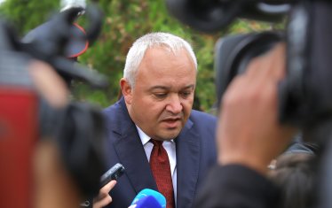 Шефът на ДАНС и Демерджиев отиват в Скопие