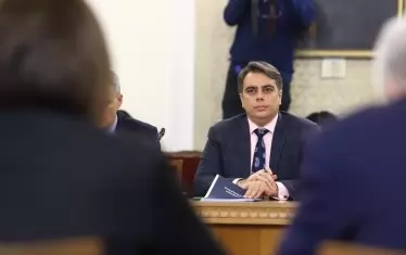 Асен Василев: Пари има, да действаме!
