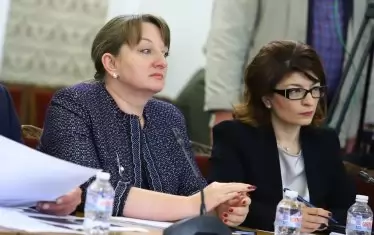 Деница Сачева: Защо се мъчим да решим проблемите със законопроекти от едно изречение?!