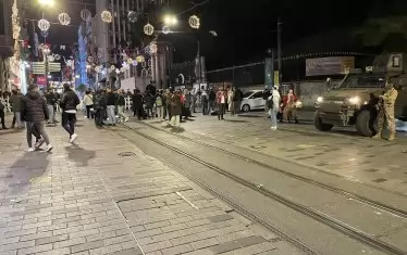 В центъра на Истанбул бяха изкарани и военни