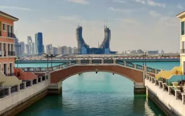 Панорамна гледка към Лусаил.