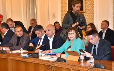 Явор Божанков (последният вдясно) изнерви главния прокурор с коментарите си, а накрая го пита и дали е чел Библията.