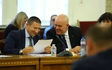  Сарафов и Гешев заедно в парламента, по времето, когато бяха единомишленици.