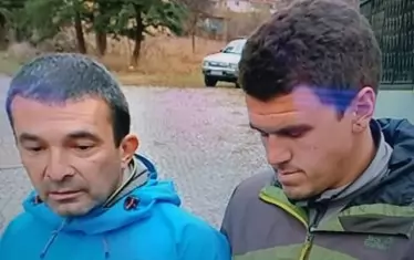 Спасителите Веселин Георгиев (вдясно) и Милко Михалков.