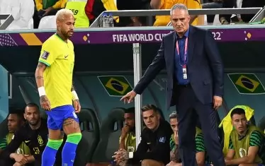 Бразилия остана без треньор и без Неймар