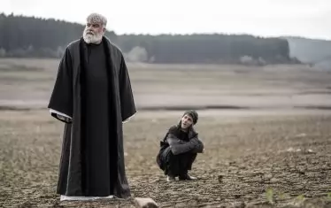  Владо Пенев и Павлин Петрунов в специална фотосесия за спектакъла.