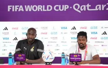 Треньорът на ганайския тим Ото Адо (вляво) подчерта, че представянето на отбора на Мондиал 2022 не е причина за напускането му.