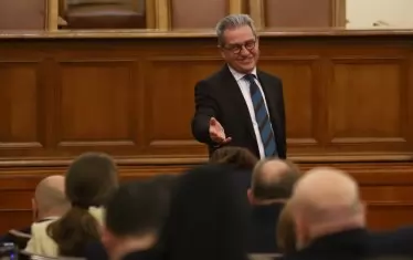 От ДПС не страдаха особено от отхвърлянето на идеята им за хартиено гласуване с машинно броене.