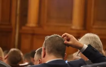 Доста от депутатите се чудеха какво се случва по време на обсъждането.