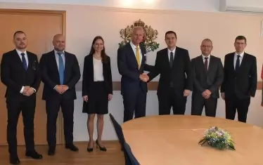 Германци искат да строят соларен мегапарк върху язовир Огоста