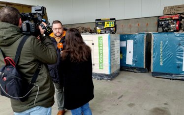 Правителството се изложи с дарението на един генератор на Украйна