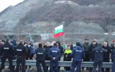 Протест на АМ "Струма". Избраното трасе не се приема от много организации.