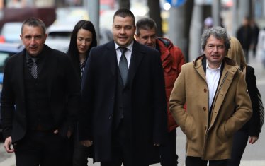 Гласуваш за република на Радев, получаваш Борисов