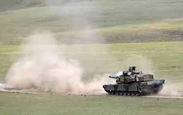 Танковете към Украйна тръгват, но ще пътуват бавно