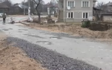 Мостът, който хората си направиха сами.