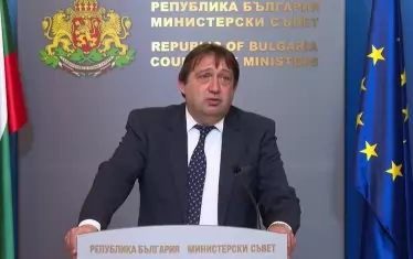 Иван Шишков разплати голяма част от старите задължения към фирмите на неясно какъв принцип.