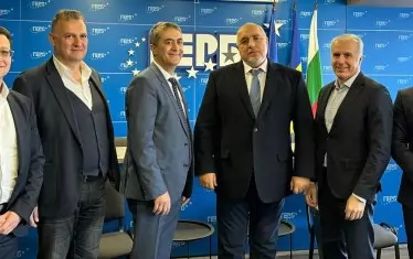 Борисов лъска имидж със срещи за газ и АЕЦ със западни компании 