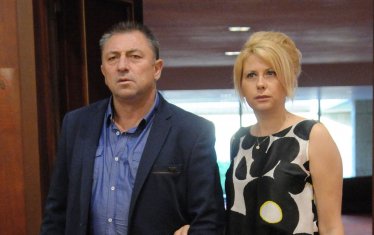 С вече бившата си съпруга Кремена.