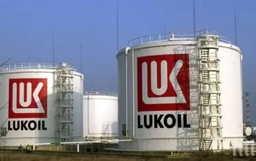 КЗК санкционира „Лукойл“ с 67 млн. лв. за злоупотреба 