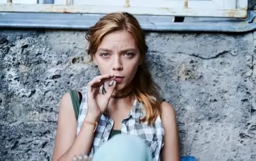  Като Ели в "Шекспир като улично куче".